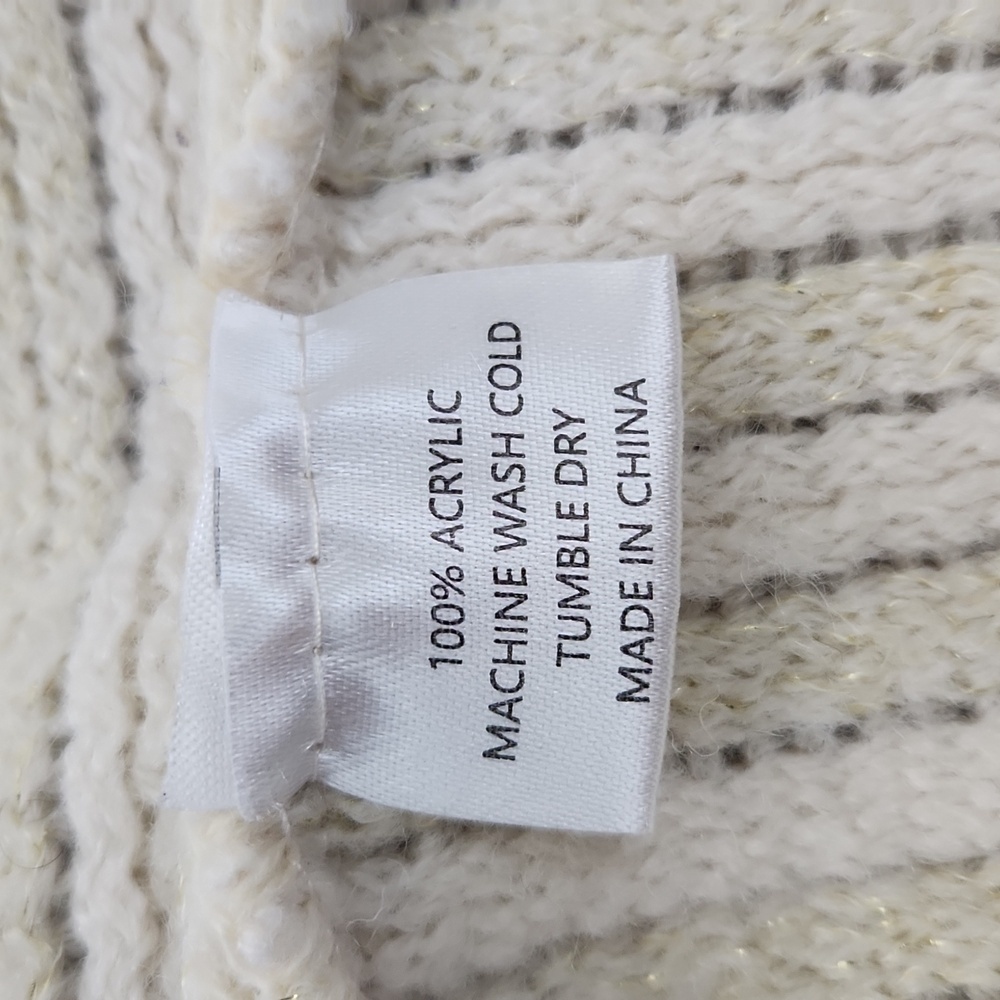 Ana & Rose cream colored poncho sweater with fur collar - Picture 9 of 9